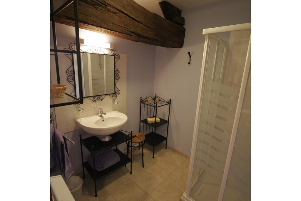 Saint-Genix-sur-Guiers La Parenthese B&B 객실 사진
